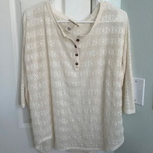 Ruff Hewn top. Size Medium. Pre owned.